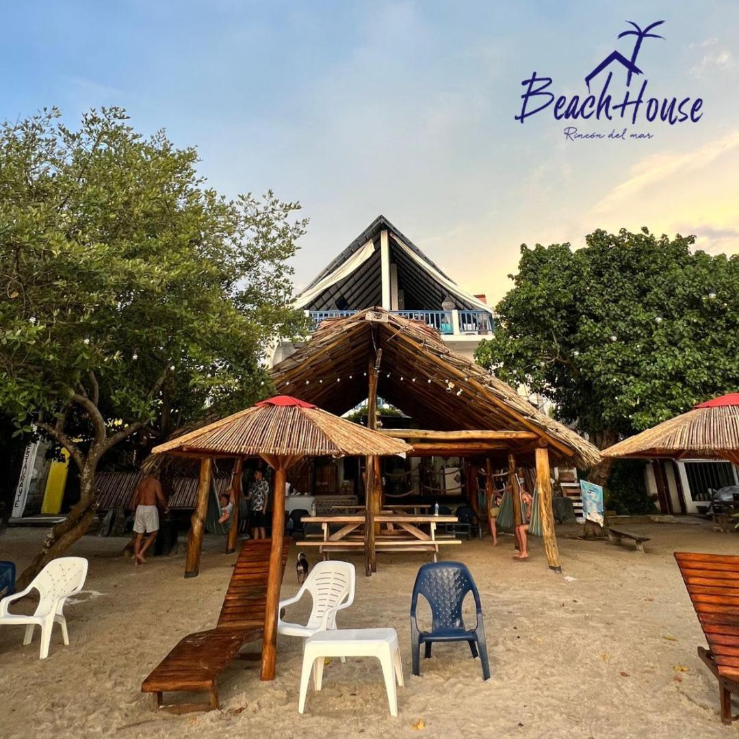 Hostel Beach House Rincón Esterno foto