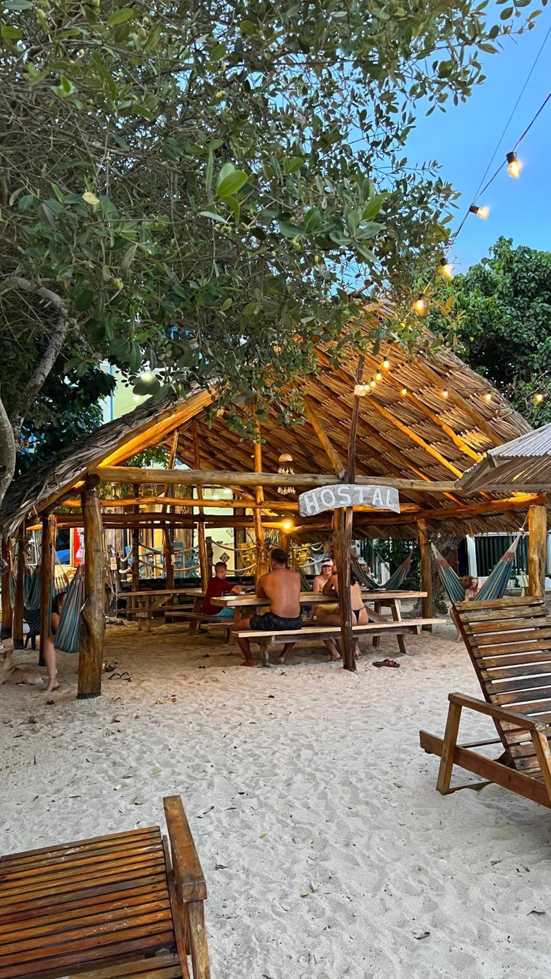 Hostel Beach House Rincón Esterno foto