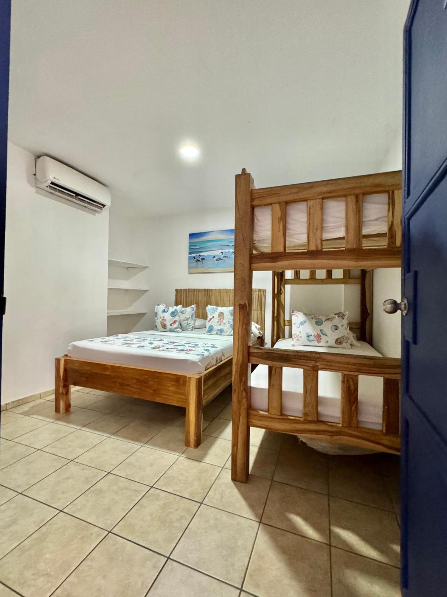 Hostel Beach House Rincón Esterno foto